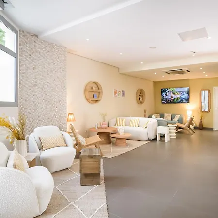 Urban Riviera Les Pins - Queen Guest house